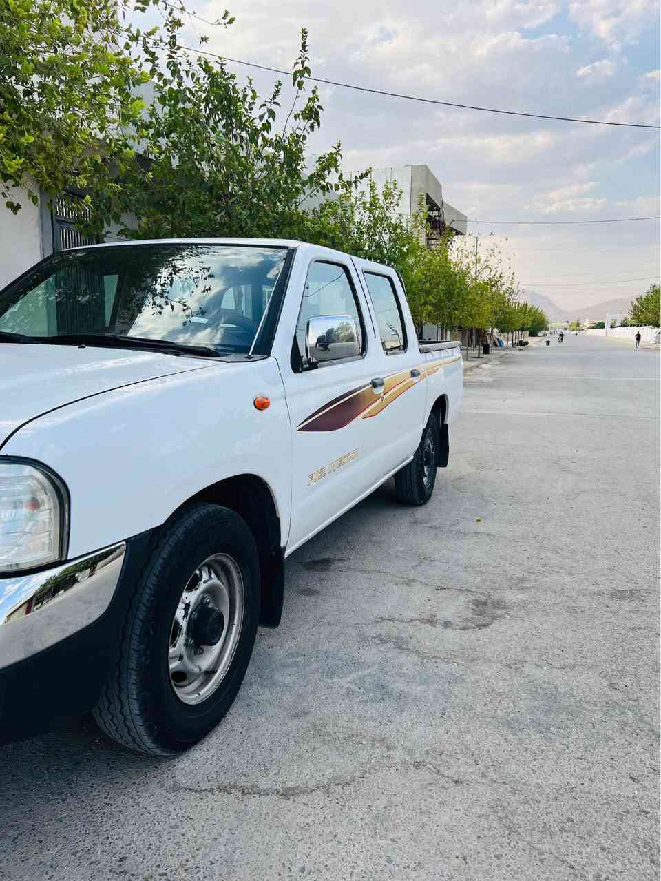 ئەم نیسان بۆفرۆشتنە 2009سەنەوی نوێیە تا2030بەناوی خۆمەوەیە دوو پارچەی بۆیاغە وەڕنەگەڕاوە دەحمی نەکردوە مەکینەی نەکراواتەوە گێڕو مەکینەی بەشەرت ژ.م***********ئاسیا*********** رانية, السليمانية
