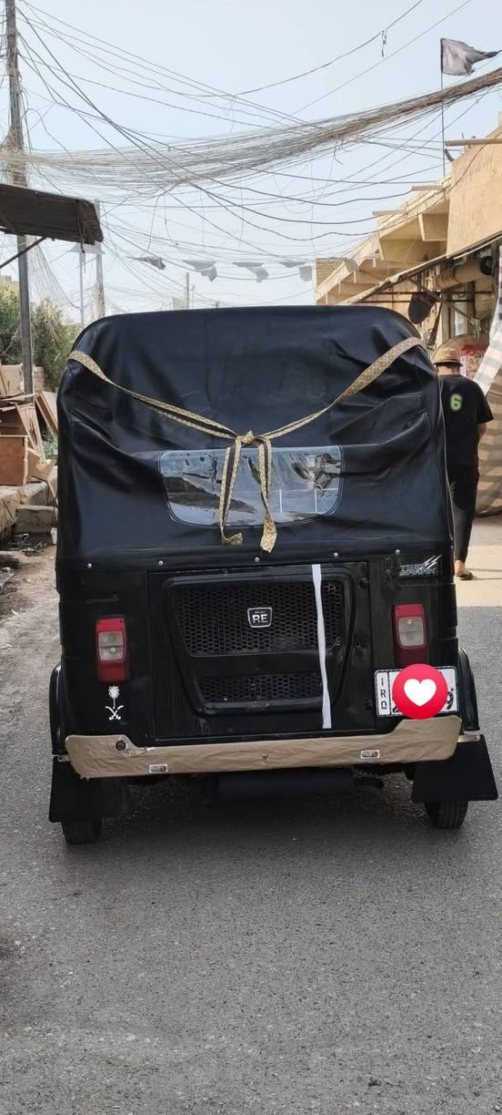 السلام عليكم تك تك للبيع موديل 22 رقم سنويه باسمي تحويل ثاني يوم مكينه كفاله ***********
