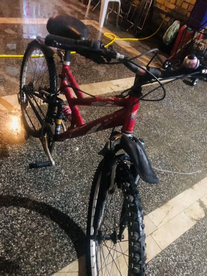 *🚲 للبيع بايسكل ياباني اصلي Bridgestone Alpha 🚲*
*الحالة*: مستعمل نظيف - مستورد من اليابان
*الماركة*: Bridgestone Alpha - شركة يابانية عالمية
*النوع*: جبلي Mountain Bike دبل ساسبنشن
*الصناعة*: ياباني 100% - BAA Approved - مسجل باليابان رقم 219847
*الحجم*: 26 انش - فريم المنيوم احمر
*المواصفات*: بريكات قوية، كير شغال 100%، جاهز للاستخدام
*السعر*: 75 الف دينار *وبي مجال للشراي الجاد*
*المكان*: بغداد
للاستفسار راسلني خاص تواصل وتدلل

***********
