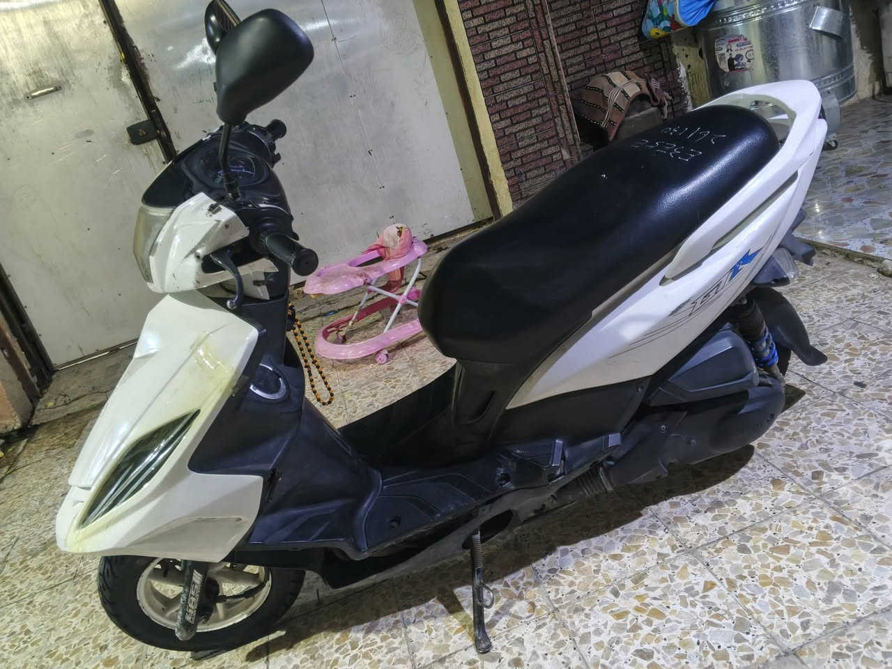 سلام عليكم دراج جيتي ار للبيج دراجه نضيفه سلف نكره كهربائيات شغال رايدها ٦٥٠
***********
