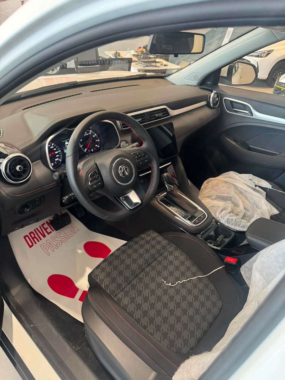 Mg ZS زيرو
ضمان ٦ سنوات 
محرك 1500 تنفس طبيعي 
موديل 2025 
السعر 135$ 
مرقم وجاهز للاستلام 
الموصل / معرض العباسي 
وكيل معتمد لدى MG 
***********

