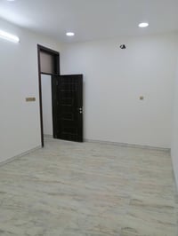 شقة أرضية • غرفتين • الأعظمية شارع عشرين