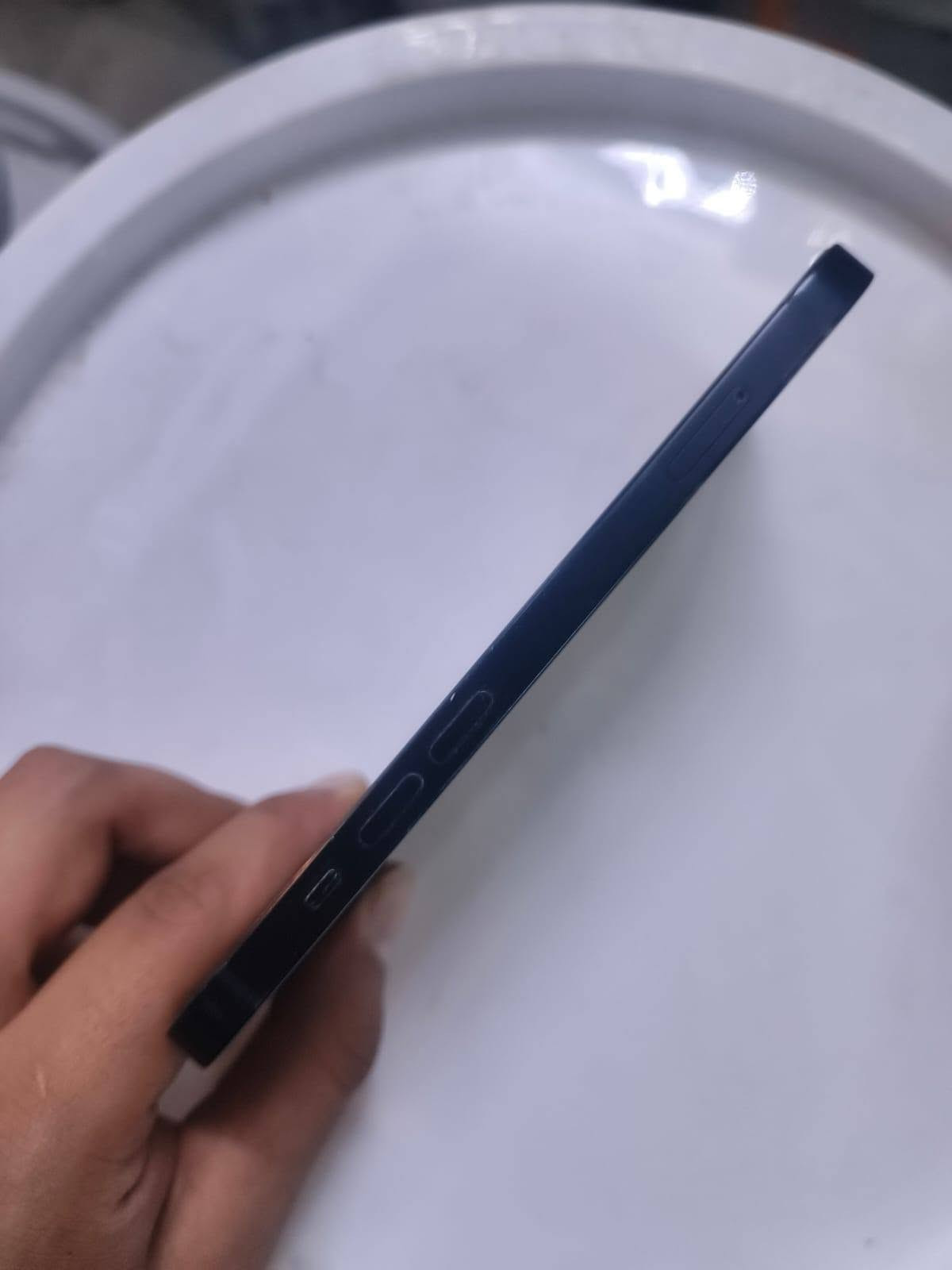 ‏سلام عليكم
ايفون ١٣ عادي شرق اوسط 
‏ذاكره ١٢٨
‏بطاريه ٨٦ بلادي ممفتوح ابد 
‏ملحقاته شاحنه فقط 
‏للبيع 425
‏***********
