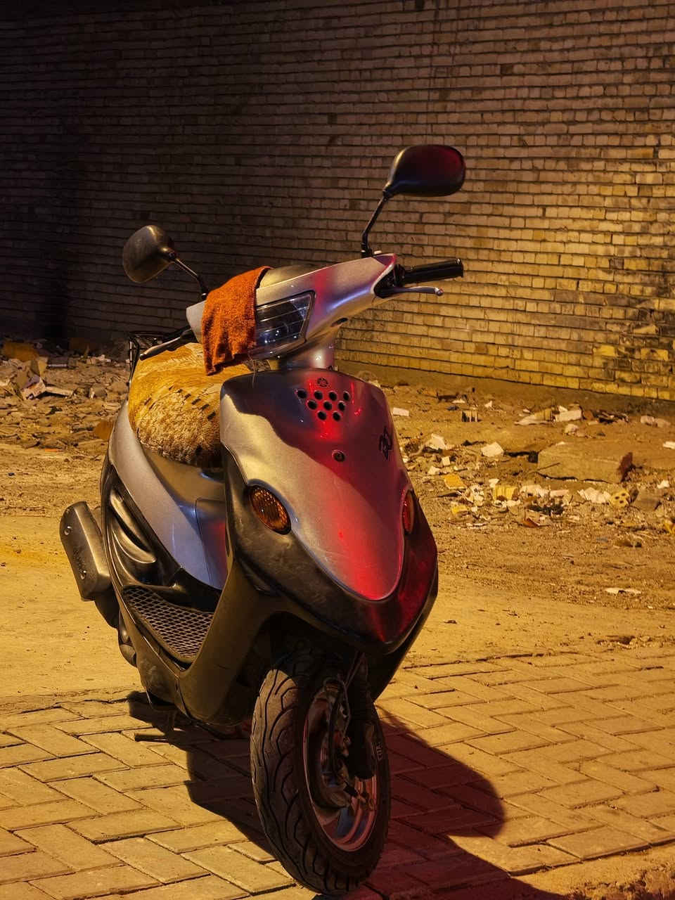 دراجه بيجي للبيع
مكفوله من البجم للبك لايت كلها بلادي كلشي ممبدل كلشي شغال بيها ماشيه 18 الف الدراجه نازله رمبه ماشيه بل شارع شهر فقط مابيها نقص فقط العالي مال الايت ميشتغل سعره بألف بس لين البلادي مالها محبيت اغيره مكاني بغداد العبيدي اي تفاصيل بعد تواصل عل رقم او خاص *********** سعرها 700 وبيها مجال قليل
