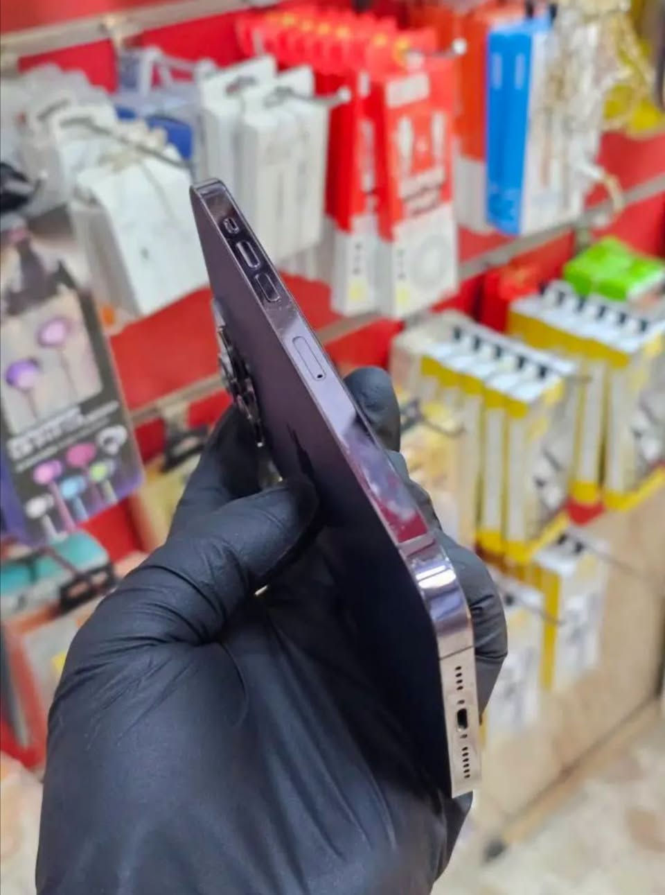 سلام عليكم
ايفون 14برو ماكس 
ذاكره 256 
سعر 780 الف فقط كفاله جهاز

***********
