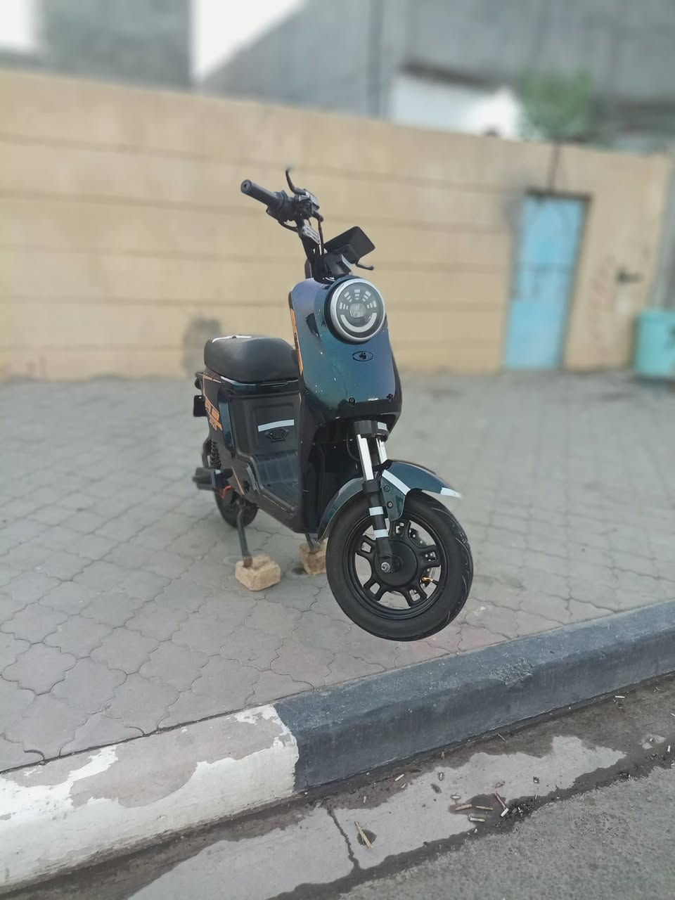 موديل ٢٥ • بطاريات ٣٢ أمبير • نضيفه