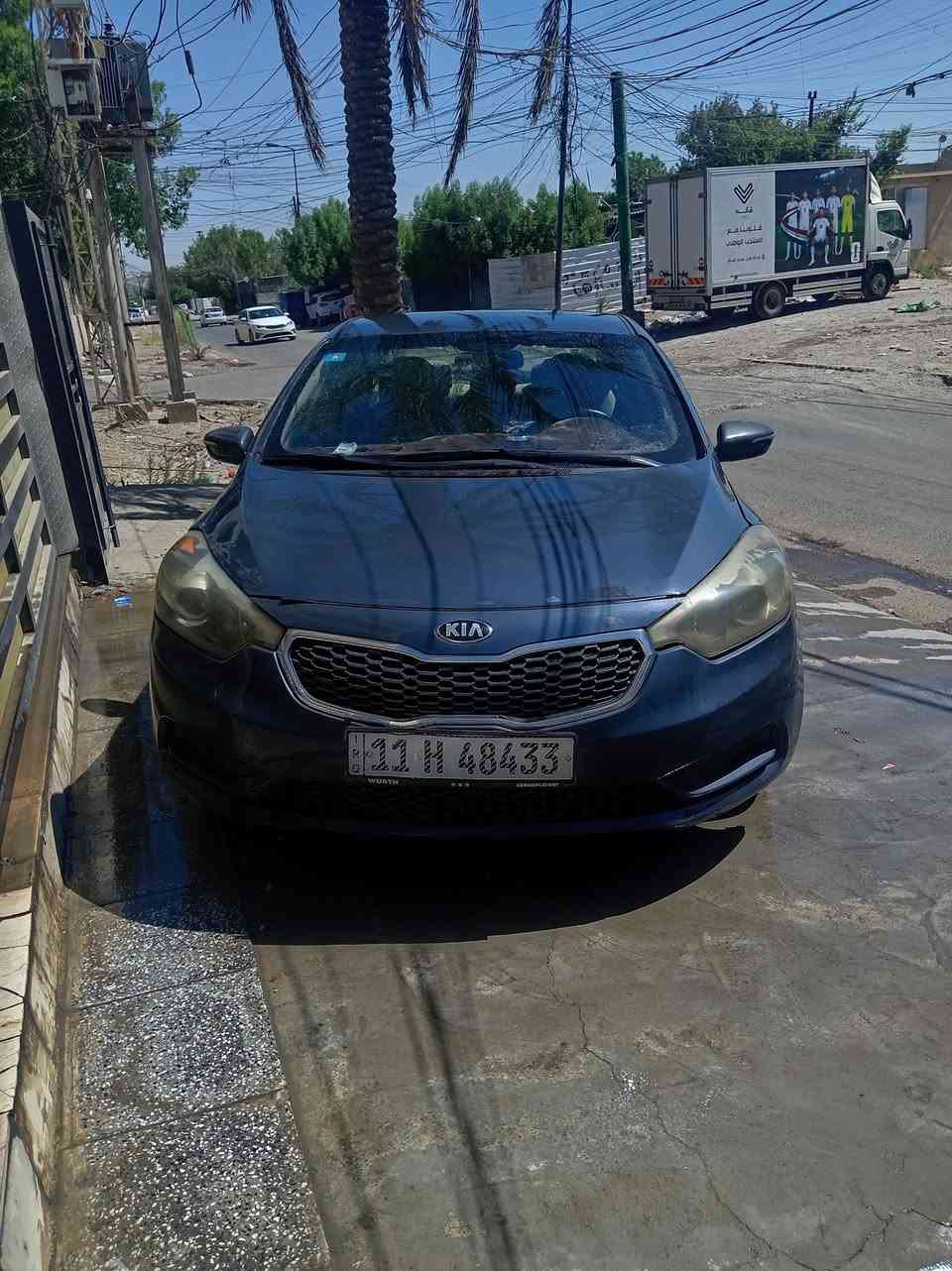 السلام عليكم فورتي ٢٠١٦  بدون تبديل قطعه
سياره تبريد شغال
مكينه كير بحاله ممتزه
بيه منظومه غاز
بسمي سنويه ٣٠
رقم جديد وتحتاج ترتيب بدويزر خلفي جم لخ ضربه درجه طعجه بيه مامسوي 
بيه نواقص قليل وتحتاج ادمه صدر نص عمر وتايرات نص عمر  للتوصل
***********
السعر ١٠٥ بيه مجال للشراي
مكان سياره بغداد الكرخ حي عدل
