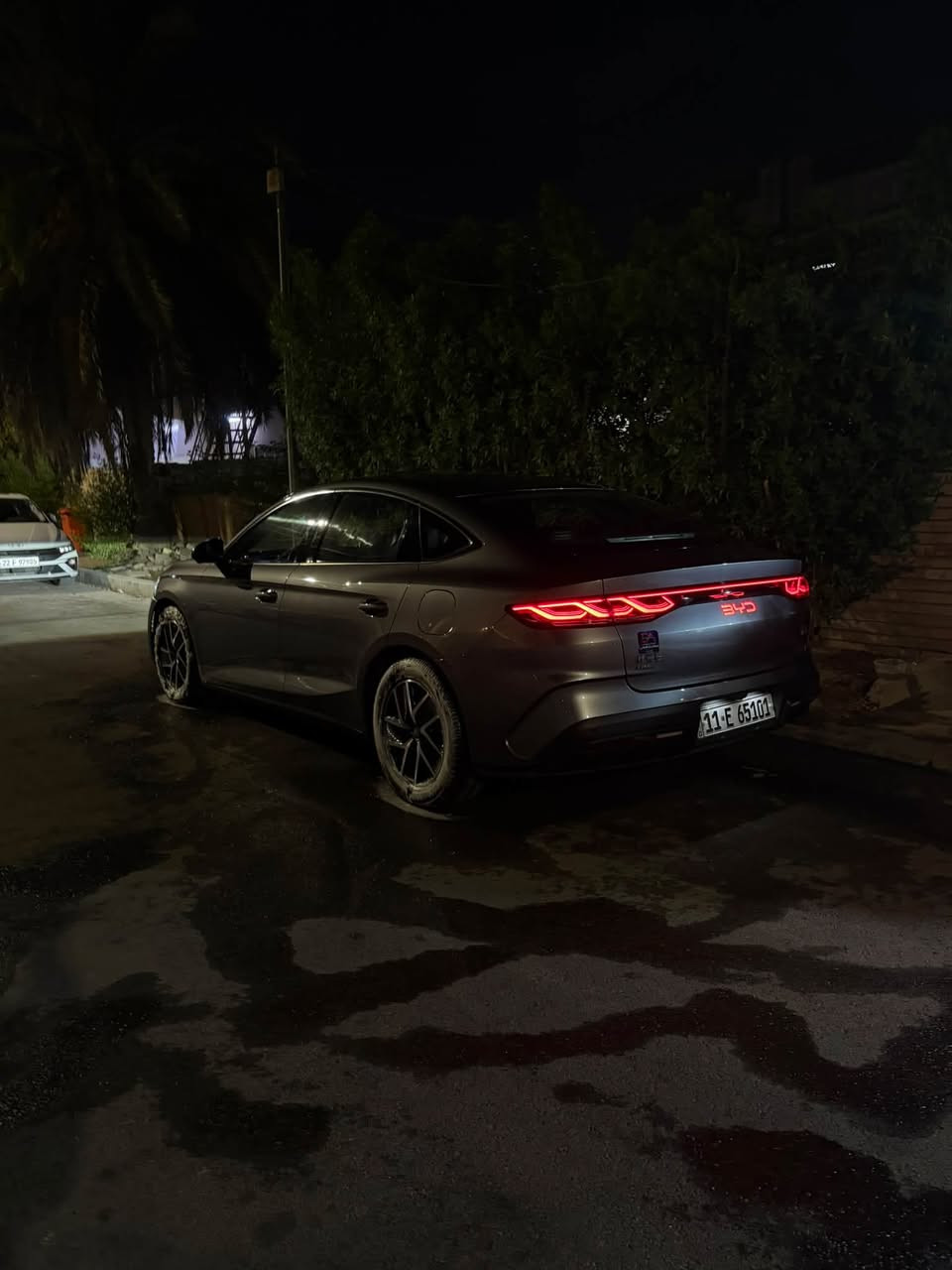BYD كوين ل سيارا ماشية 14 ألف كفالة عدا رصعات سيارا نضيفة مكان سيارا بغداد ***********
