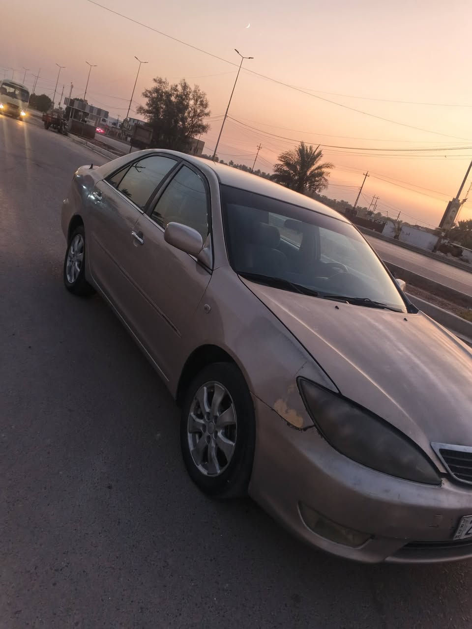 كامري موديل 2005وارد خليجي 4سلندر مكفوله من مكينه وكير وتبريد وحادث السعر 70الجناي يتصل ***********
