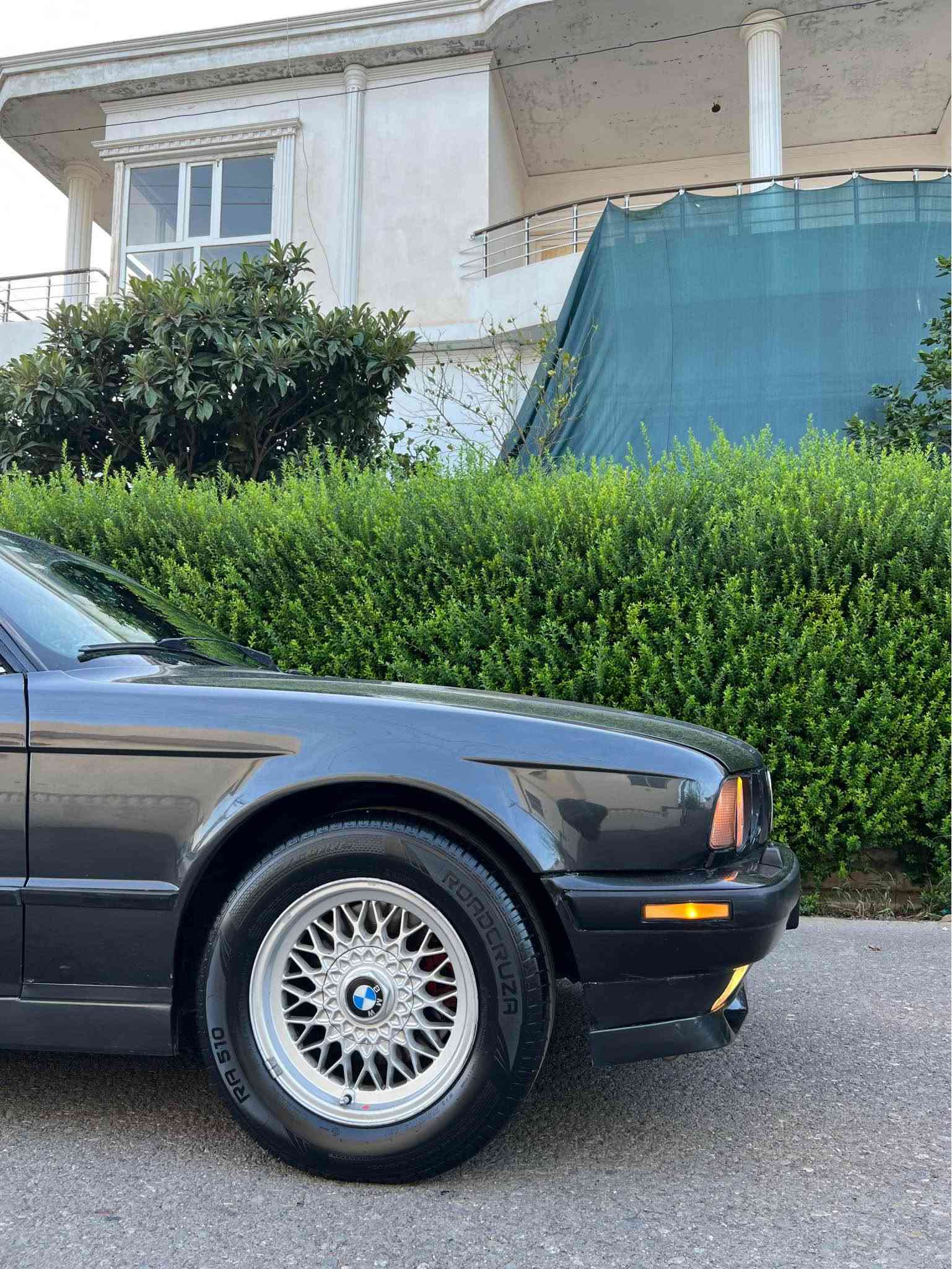 بي ام ٥٢٠ • ١٩٩٣ • كويە