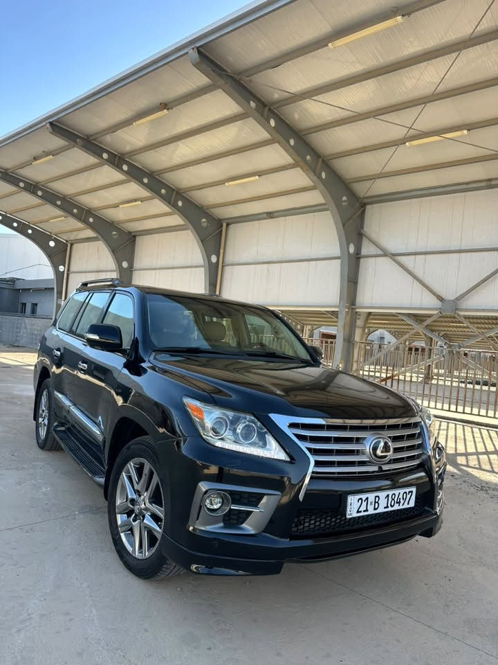 لكزس LX570 • محدث ٢٠١٥ • ٧ راكب