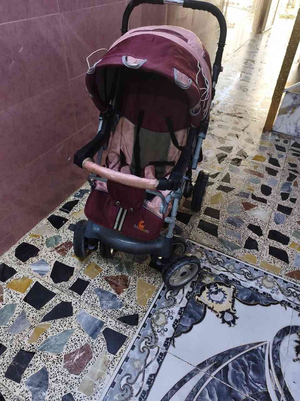 عربانه مال اطفال السعر 60,000 وبيها مجال بغداد الشعب ***********
