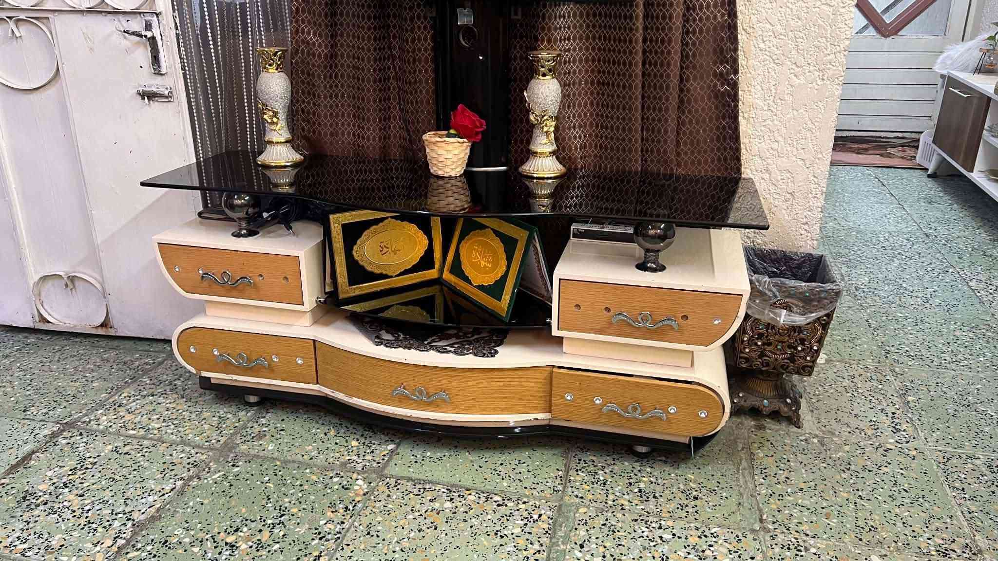 تخم نظافه وتكمه اخذته مليوني اريده سبعميه الطبلات ميه البردات نوعيه راقيه سبعين ميز بلازما خمسين رحمانيه الشعله 
***********
