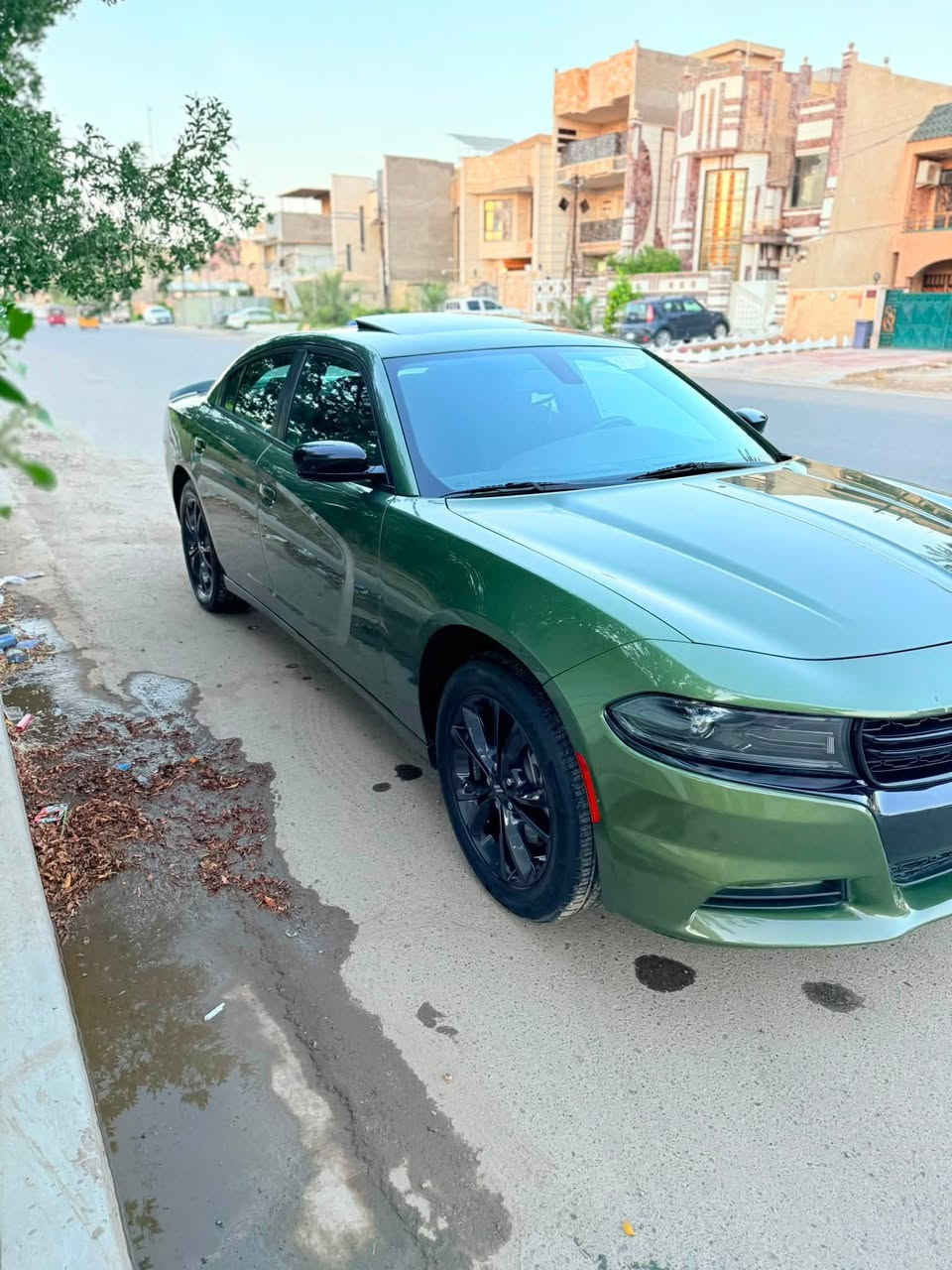 سلام عليكم
� الموديل: 2023كلين تايتل

✅ الفئة: SXT

✅ الدفع: AWD (فور ويل)

✅ اللون: أخضر زيتي مميز

✅ الحالة: نظيفة جداً، استخدام شخصي، جاهزة للفحص.

المواصفات:

✔️ محرك اقتصادي وقوي3600

✔️ تشغيل بصمة

✔️ شاشة كبيرة مع كاميرا خلفية

✔️ مثبت سرعة

✔️ حساسات

✔️

✔️ فتحة سقف 

✔️ تكييف ❄️ ثلج 

ماشيه43ml

 

السعر225وبيها مجال *********** بغداد
