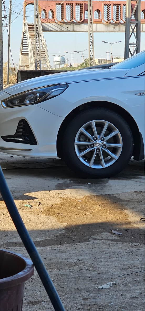 هونداي سوناته 
مديل 22
رقم اربيل
ابيض صدفي
كفاله عامه 
وارد كوري بانزين
وباقي التفاصيل على رقم 
*********** 
سيد حسين الشرع المدينة, البصرة

نص مكتوب في الصور:
- Galaxy S23 Ultra