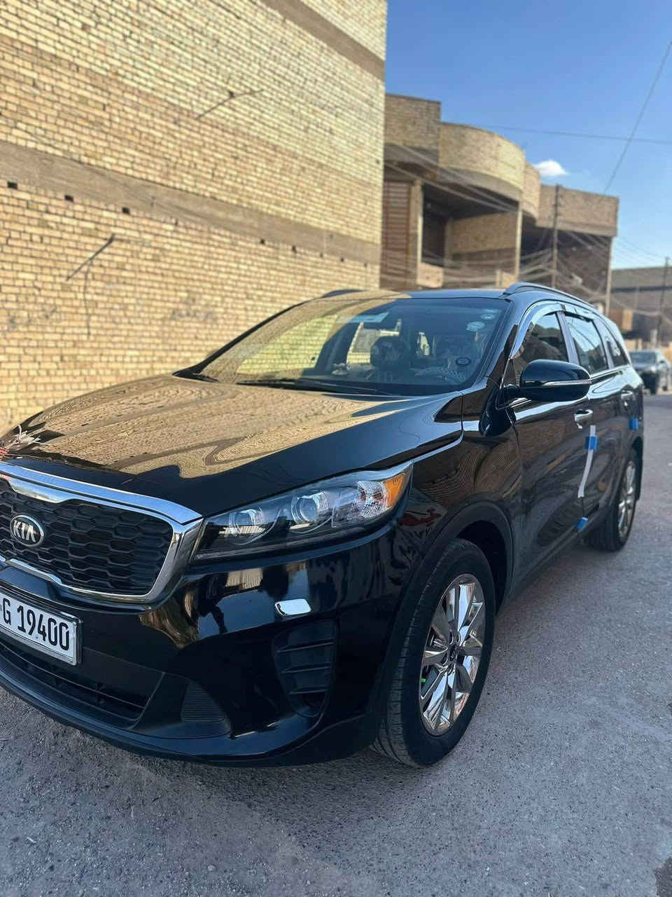 سورنتو للبيع رقم دهوك 

سورنتو 2019 

وارد امريكي 

ضررها موضح بلصور تقريباً كفالة

محرك 2400

                                     مواصفاتها 

حساسات 

رادار

تثبيت سرعة

5 وضعيات قيادة

كشن كهرباء

تدفئة كشنات 

مانع انزلاق

7 راكب

السعر 175 وبيها مجال 

+964 770 395 9186 البصرة, العراق

نص مكتوب في الصور:
- 44817441X