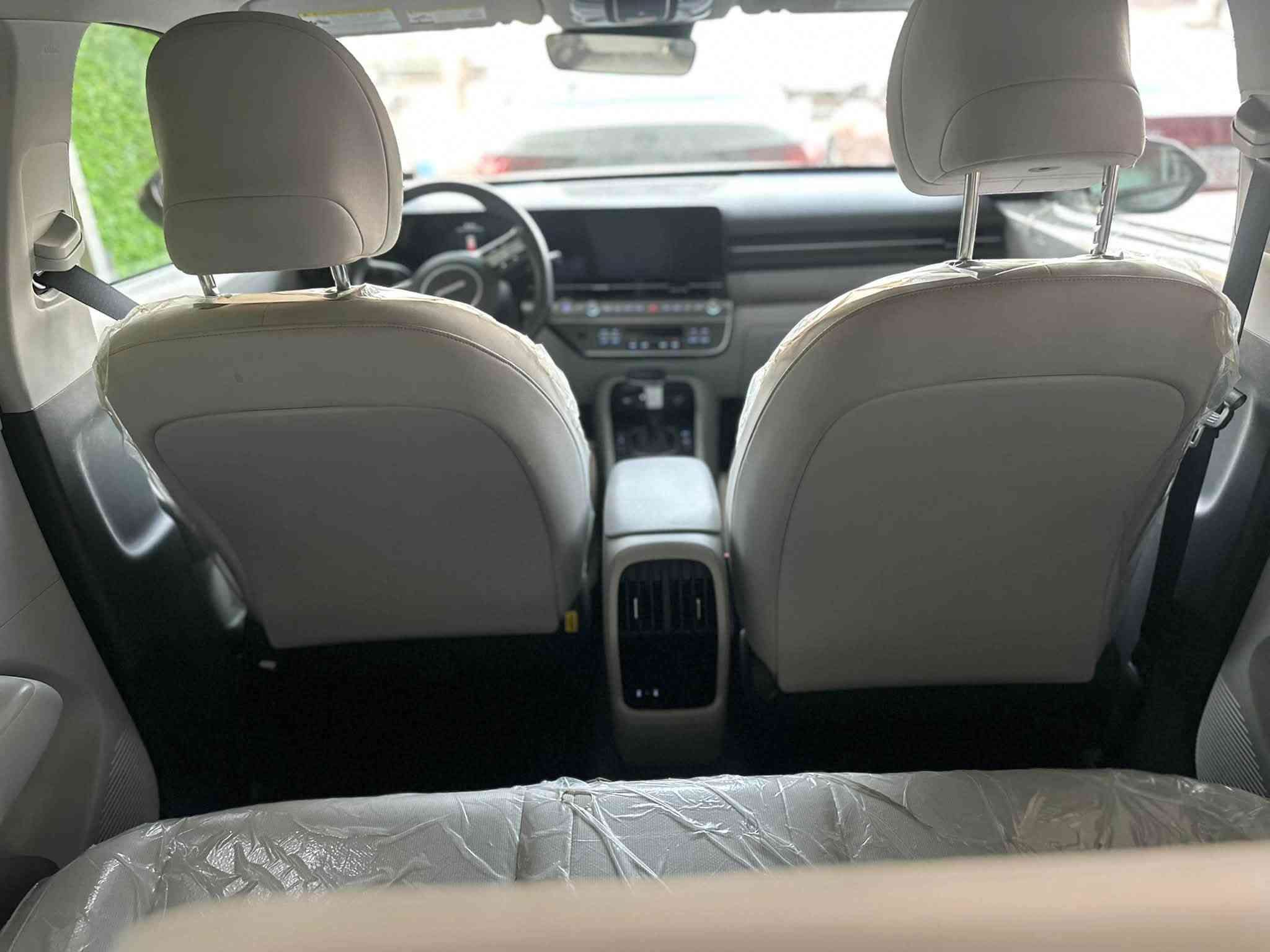 هيونداي كونا Hyundai Kona Htrac 2024
الممشى ٤٨ الف ميل
 حادث السيارة حافه البنيد من جهة الجاملغ بارد 
بدون قطرة صبغ 
محرك ٢٠٠٠ دوش 
كير At المرغوب 
تترقم جميع المحافظات 
للاستفسار 
***********
***********
