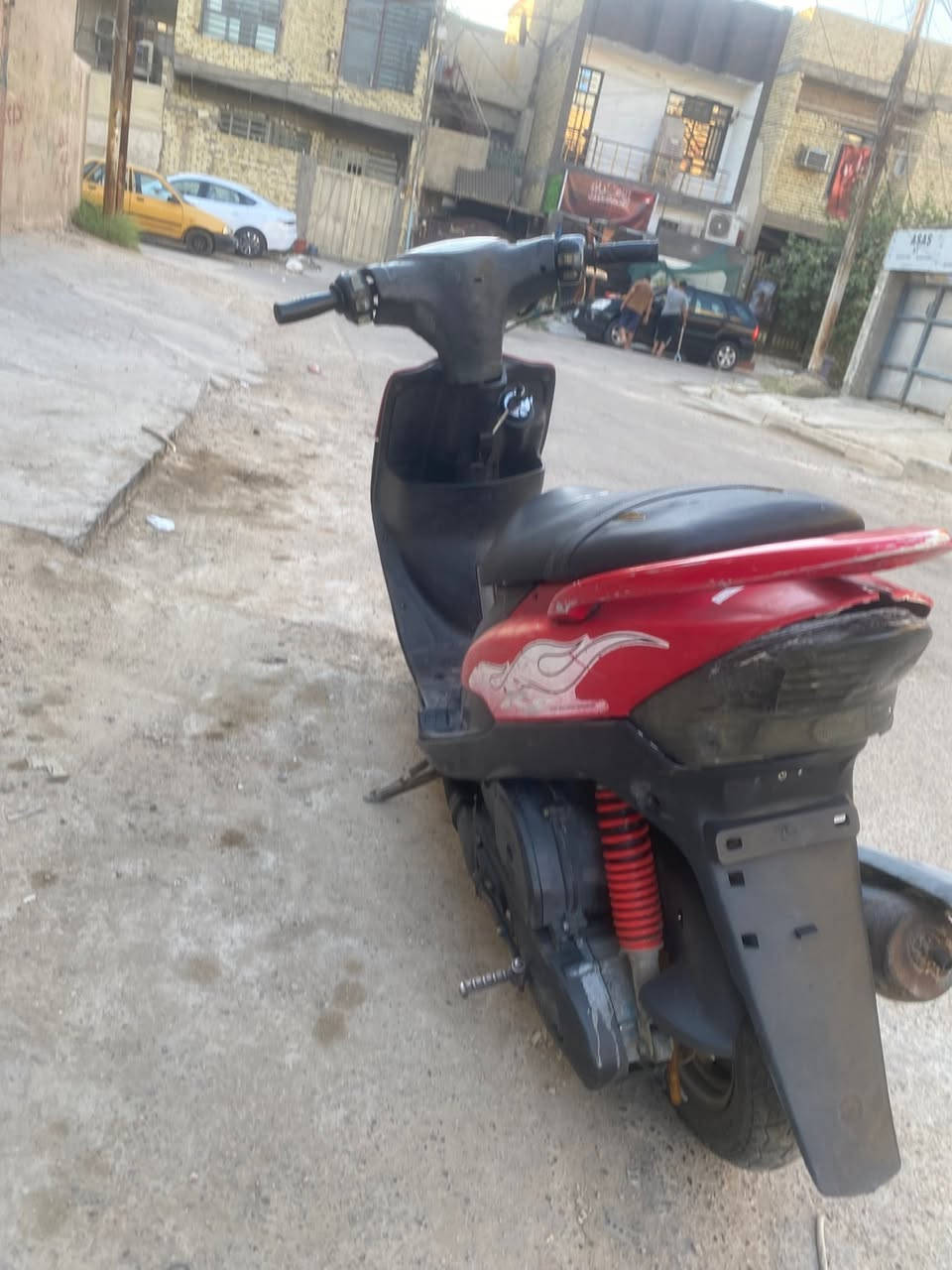 السلام عليكم عدله بلاديه مامفتوحه سلف كابريتر الصبي نكره سلف بكل وكت رادلها  ترتيب سعرها ٥٠٠ قفلها من الخير مكاني حي  اور بغداد رقمي ***********
