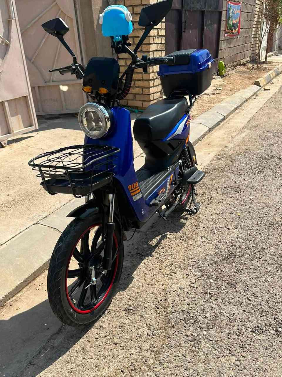 جديد دراجة شحن   من شركة  HIS الرصينة والمعروفة
4بطاريات دبل
قوة الملف 1500 واط
بوكس خلفي
كشن  عالي
سلة مميزة
لد امامي قوي
ام بي 3 MP3
تلائم جميع الاعمار والاغراض
اقتصادية
اعتمادية
نظام انارة متكامل السرعة القصوى  تتجاوز الـ  60 كيلو متر بالساعة حقيقية - 4 سرع
بصمة العدد 2 – سويج عدد2  –-كارت NFC عدد 2  -جهاز انذار ضد السرقة
 ممكن تشغيلها بالكارت او السويج او البصمة
السعر :  275الف 
عنوان بغداد الزعفرانية 
للاتصال ***********
