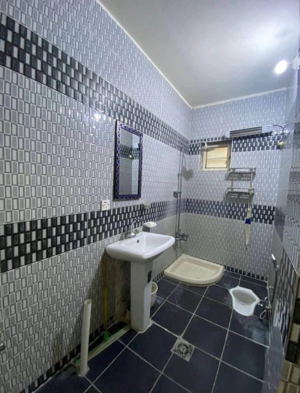 للإيجار في السيدية
بيت50م ✨

🔹 يحتوي على:
🏠 2غرف نوم
🏠 صالة
🏠 مطبخ
🏠 خدمات

💰 السعر: 800

📞 للاستفسار:***********

مكتب حلم عقاري
