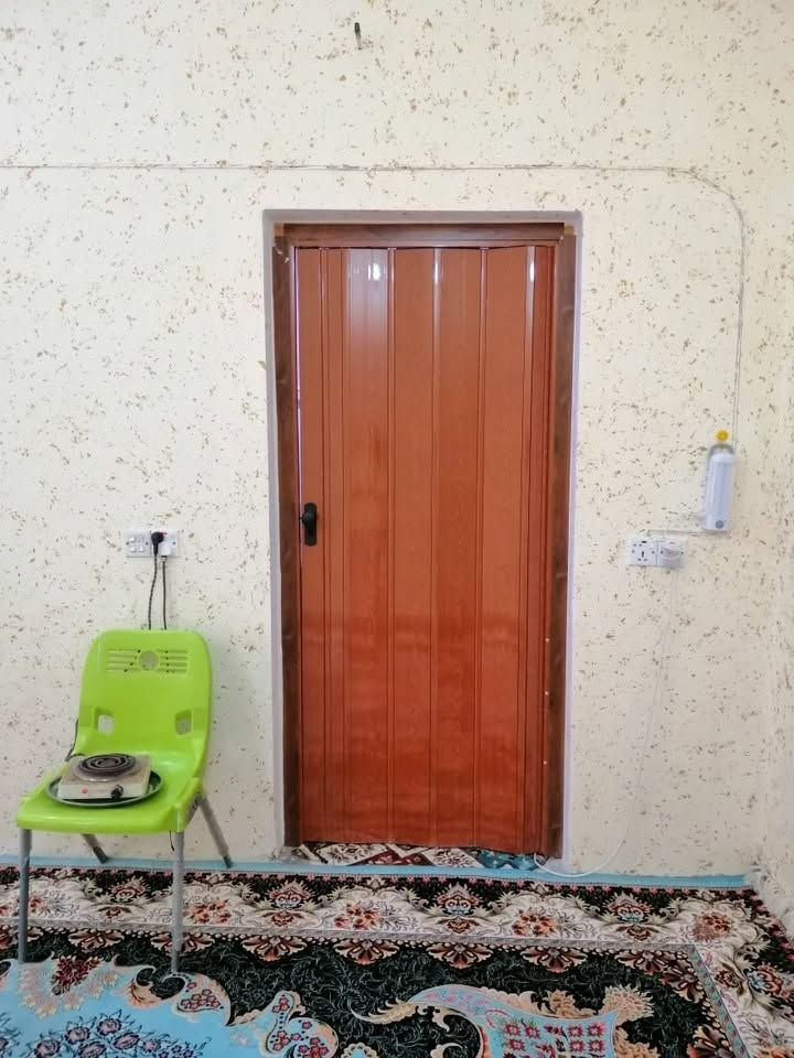 بيت للبيع في حي المتقاعدين
مساحته68م طابو صرف
متكون من غرفة وصاله ومطبخ ومدخل صغير بي الصحيات
وطارمه صغيره
البيت جاهز للسكن نظيف ومرتب
للاستفسار الاتصال بالأرقام 
***********
***********
