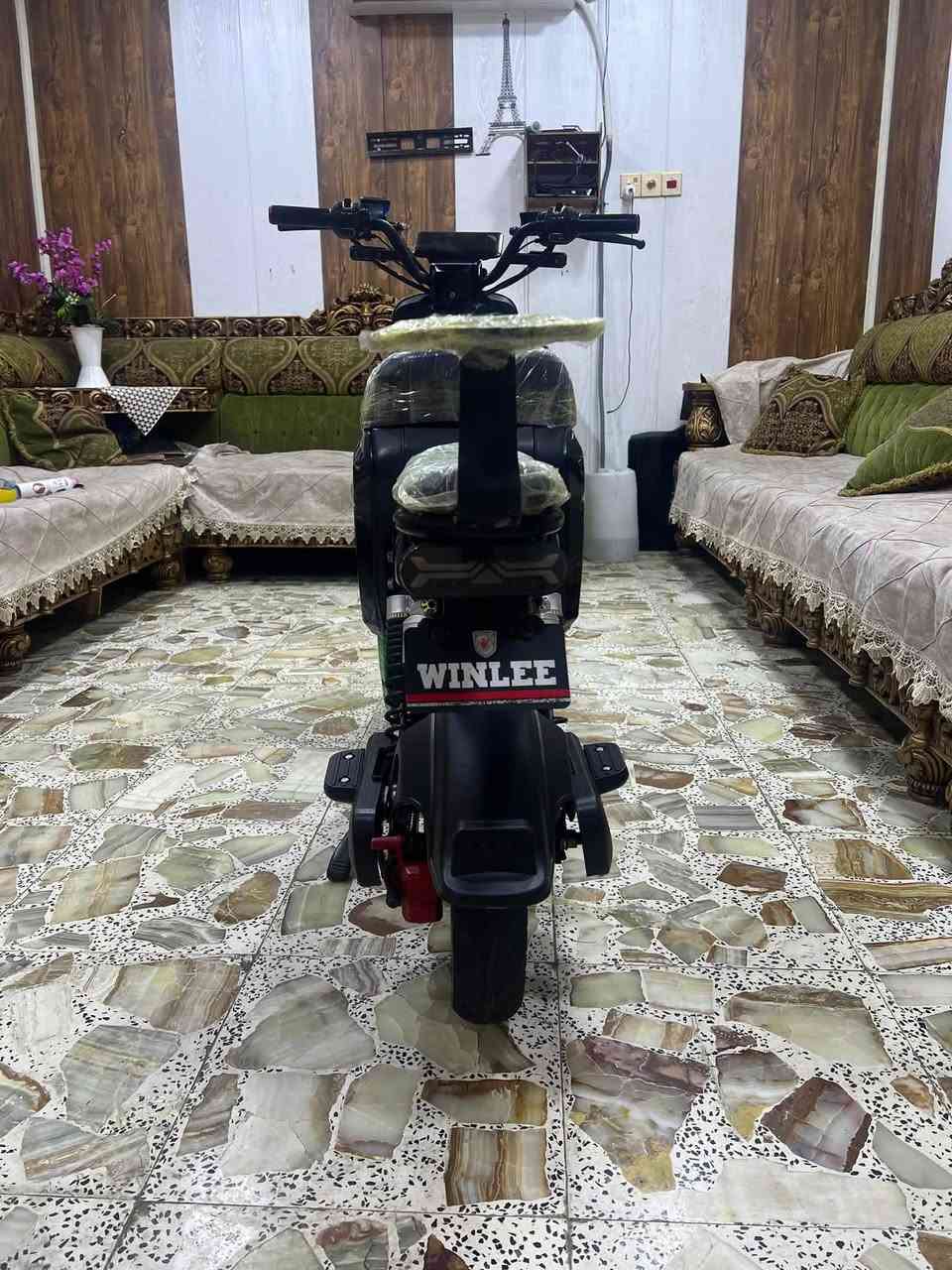 السلام عليكم دراجه ار 9 للبيع السعر 350 بيها مجال 
***********
