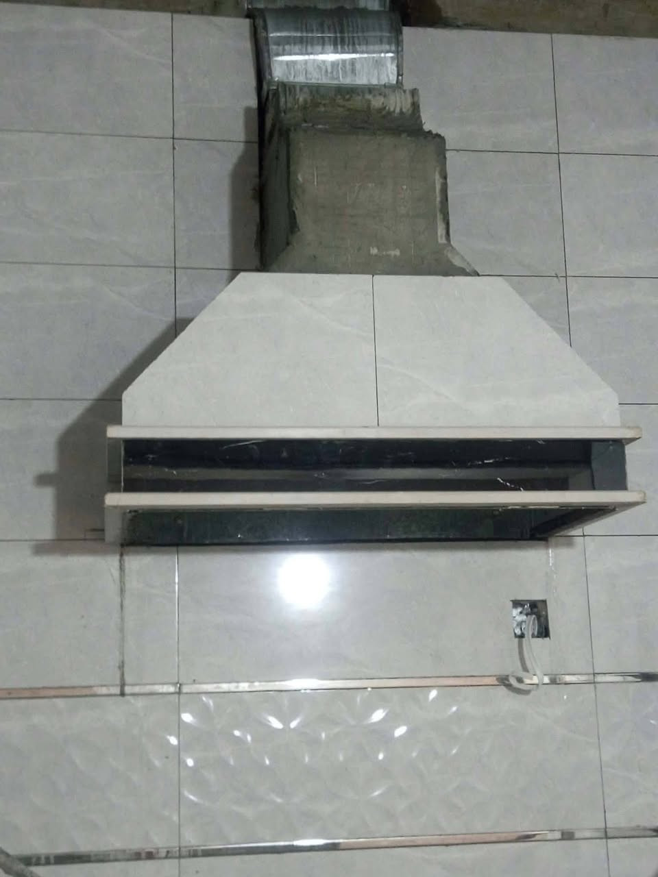 متفرغ كادر سيراميك وبورسلين وكاشي درجه اولى رقم الموبايل وعلى الواتس *********** /*********** سعر المتر 4000 الف
