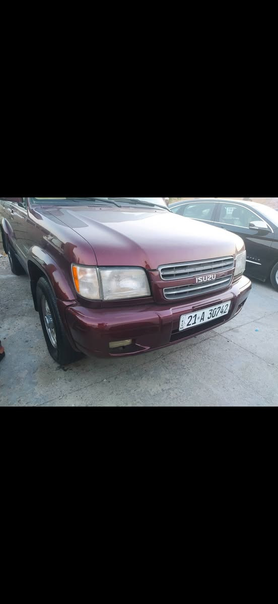 سلام علیکم 
اسوزە مودیل 2000 کیر محرک بط 3000 vvt 
کیر اوتو سقف سلایت کشنات کهرباء 
تبرید ثلج بطاقە بانزین بیهە 
تایراط و تخم صدر جدید 
سیارە بسمي شرط تحویل وکالە  
سنویە 2030 ینتهي 
سعر 75 و بي مجال 
مکان کرکوک _عرفە 
***********
*********** كركوك, العراق
