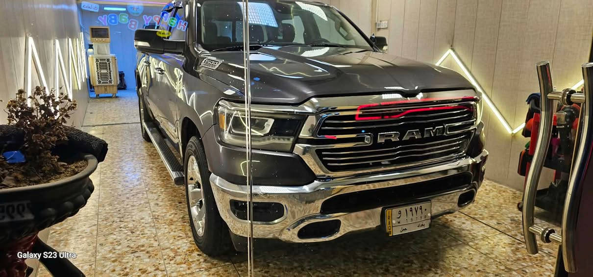 السلام عليكم 🫡 

� للبيع رام 1500 Big Horn 🔥

🔹 الموديل: 2019
🔹 الفئة: Big Horn : بك هورن
🔹 المحرك: 5.7 HEMI : محرك هيمي
🔹 حادثها: 3 قطع
🔹والصور عندي حادثها ب امريكا
🔹 الحساسات: أمامية وخلفية
🔹 كاميرا: خلفية
🔹 بريك: أوتو + بريك كهربائي
🔹 التدفئة : مقاعد وستيرن تدفئة
🔹 المري: الجانبية تعتيم + هيتَر
🔹 كشنات: مخمل
🔹 ماشي: 160 ألف ميل
🔹 رقم بغداد 📍
🔹تحويل مباشر ثاني يوم
🔹 السيارة نظيفة نفس ما واضح بالتصوير ومواصفاتها واضحة، والمعاينة خير الدليل
🔹مكان السيارة بغداد / بغداد الجديدة

💰 السعر: 230 ورقة
💵 بيها مجال للجادين اتصل وبيك خير وتدلل

📞 للاستفسار والتفاصيل مراسلة/اتصال على هذا الرقم (***********)

للملاحظه : السياره عليها 400 الف غرامه اني اتكفل الغرامات كلها.

نص مكتوب في الصور:
- Galaxy S23 Ultra