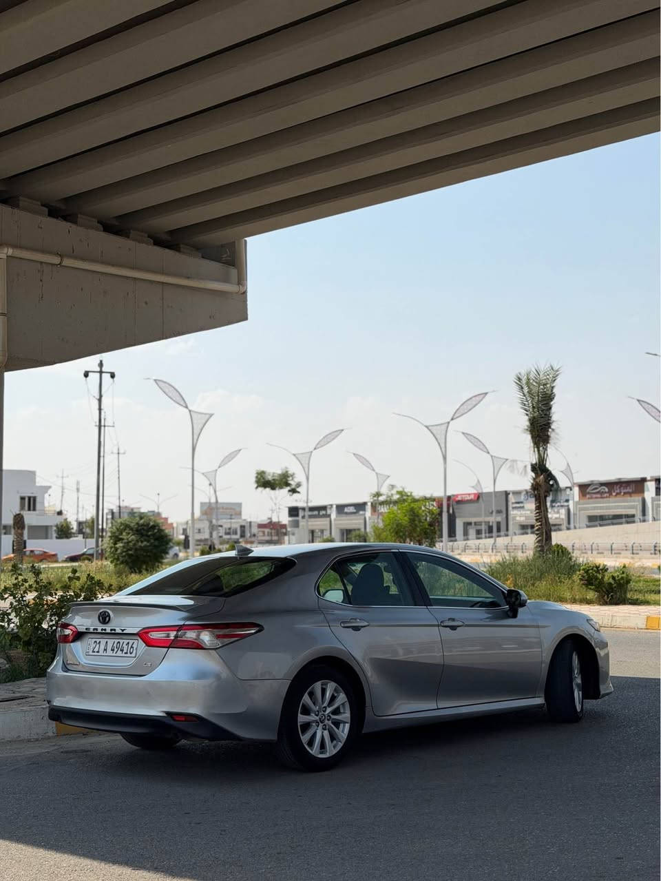 •  2019 CAMRY LE وارد امريكي
•  ماشية 77 الف
•  ضرر جامرلغ وبونيد فقط - بدون دواخل وبدون ايرباك
•  رقم سليمانية
2. مواصفات ميكانيكية رسمية:
•  محرك 2.5 لتر 4 سلندر 203 حصان ￼
•  كير اوتوماتيك 8 نمر ￼
•  صرفية 28 داخل / 39 طريق / 32 معدل ￼
•  ويل 17 انج الومنيوم ￼
•  صندوق 15.1 قدم
3. مواصفات الرفاهية والسلامة
•  رادار + مانع تصادم + مثبت سرعة رادار ￼
•  تحكم مقود كامل ￼
•  كرسي السايق كهرباء ￼
•  شاشة + كاميرا + بلوتوث + WiFi 
*********** كركوك, العراق
