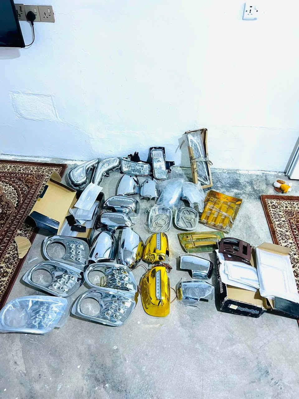 🚗✨ مجموعة من إكسسوارات ومواد تزيين السيارات
✅ جميعها جديدة وبجودة ممتازة
💰 بأرخص الأسعار
📦 البيع بالجملة فقط
🏪 خاص بأصحاب المحلات والتجار
🚚 يوجد توصيل لجميع المحافظات

📲 للطلب والاستفسار عبر الواتساب:
***********
