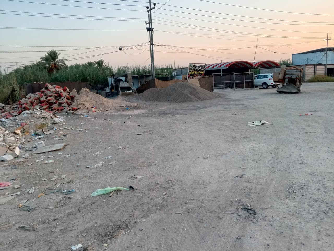 السلام عليكم قطعه للبيع بل العلاك 
 تجاري تجاري مساحه 600متر واجه 11
طريق شوملي الحمزه قريبه على سيطرة الباشيه ترهم معرض ترهم محل ترهم جملون 
السعر مناسب 
*********** 
***********
