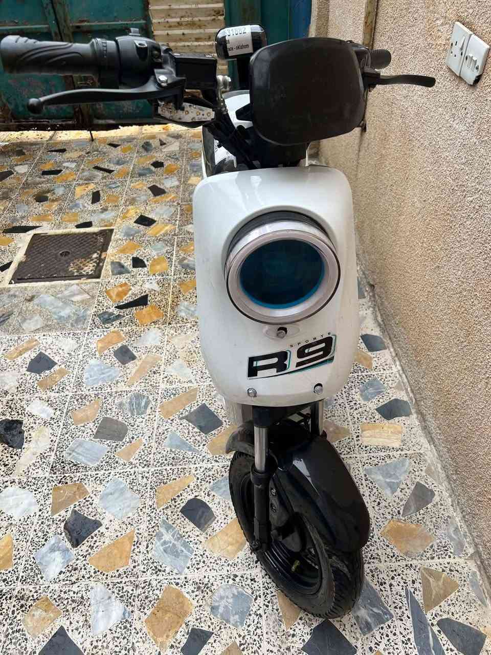 R9 ريان • ٤ سرعات • ٥ بطاريات كرافين