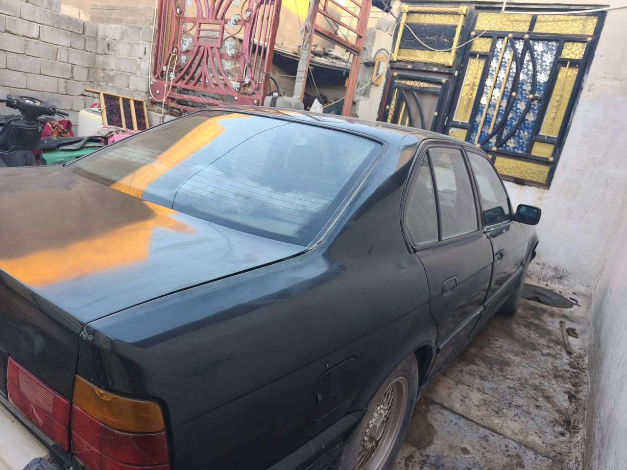 بي ام ٥٢٥ مسكر فانوس الگير ينمر ٣ مابيهه ضربه مال تعمير موديل ٩٠ ***********مكاني البصره السعر ٢٥وبيهه مجال
