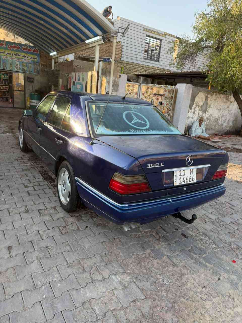مارسدس موديل 1992 رقم النكليزي بغداد كير مكينه  كفاله تبريد ثلاجه  مكينه +كرير بطه 3000 سنويه ترايه وين ماتريد اطلع ببه2028 العنوان العماره ميسان   الاستفسار الاتصال على الرقم التالي***********
