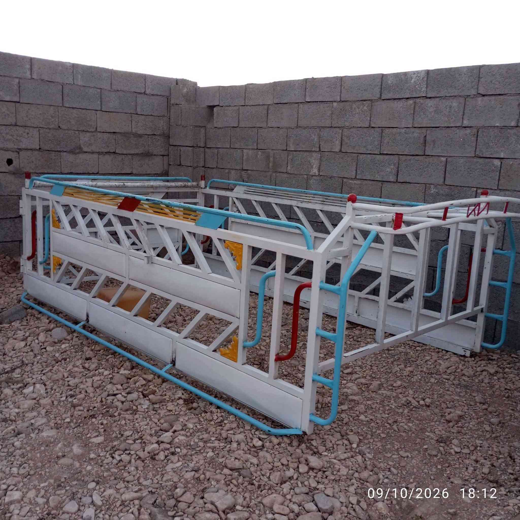دوچەمچەی کیا دوتەنی 2700و3000جوان تازە یەکیان هی بەقاڵی یەکیان هی بارە سعری بارەکە350وبەقاڵیش 280***********
***********

نص مكتوب في الصور:
- 09/10/2026 18:12