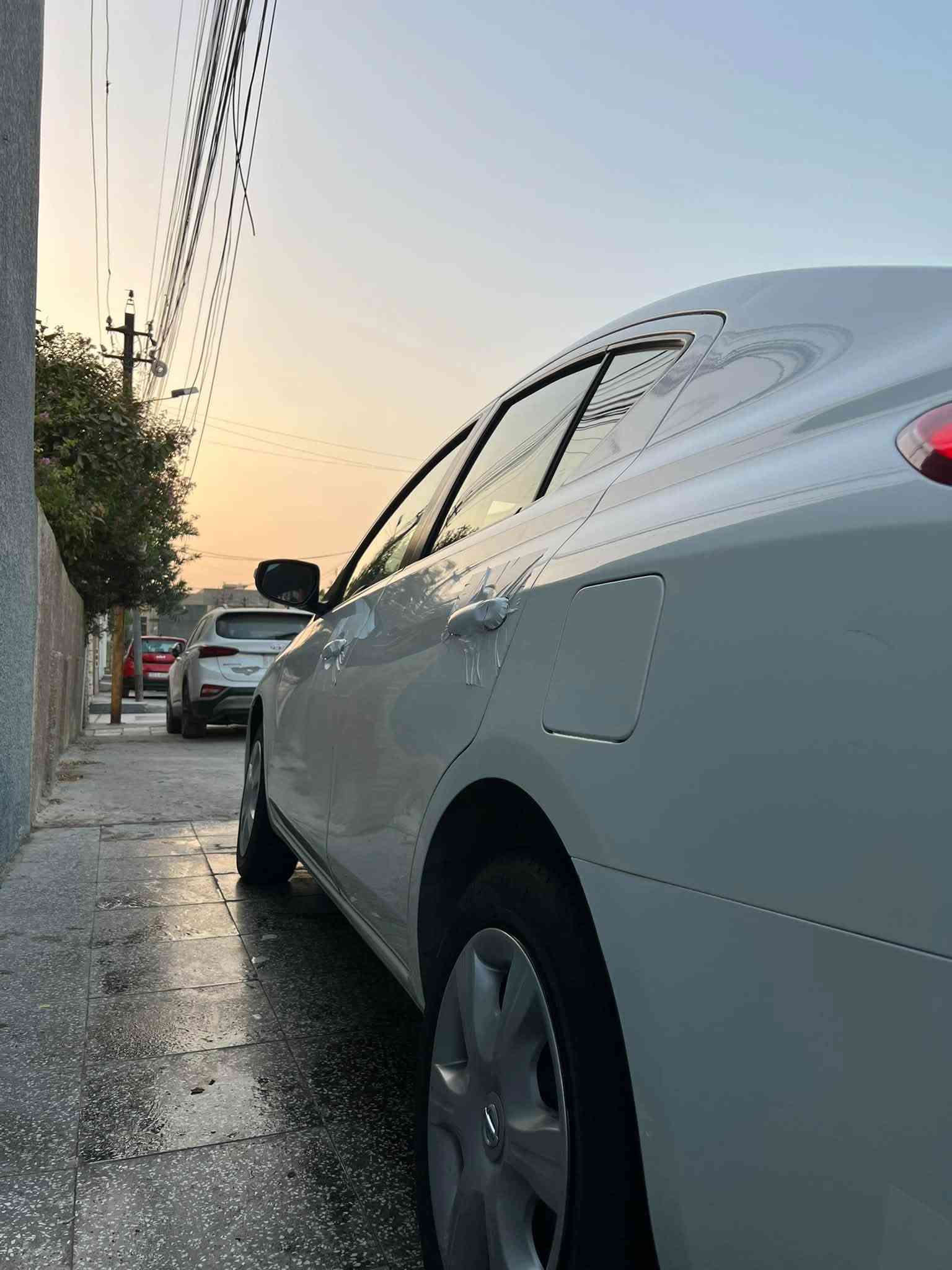 سلام وعليكم نيسان سني موديل 24 بحالة الزيرو كفاله عامة  بيها فقط حالوب مامبين ابد بس بسونر مكتوب ماشية 50 الف فقط
  سعرها 110
***********
