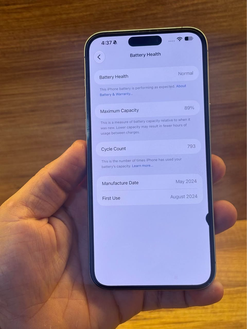 iphone 15 Pro max 
570$
battery 🔋 : 89%
256 

تەنها ئەو پەڵەیە بچوکەی هەیە لەسەر شاشە هەر دیار نیە بۆ ئیش پێ کردن و زیادیش ناکا بەهیچ جۆرێک هی دەستی خۆمە بەهەموو شەرت و زەمانێک
whats app: *********** السليمانية, العراق

نص مكتوب في الصور:
- 4:37 Battery Health Battery Health Normal This iPhone battery is performing as expected. About Battery & Warranty... Maximum Capacity 89% This is a measure of battery capacity relative to when it was new. Lower capacity may result in fewer hours of usage between charges. Cycle Count 793 This is the number of times iPhone has used your battery's capacity. Learn more... Manufacture Date May 2024 First Use August 2024
- 4:37 Settings Rawaz Nazm Apple Account, iCloud, and more Apple Account Suggestions 2 Airplane Mode Wi-Fi HONOR Magic V2 On Bluetooth Cellular Off Personal Hotspot Battery General Accessibility Action Button Search