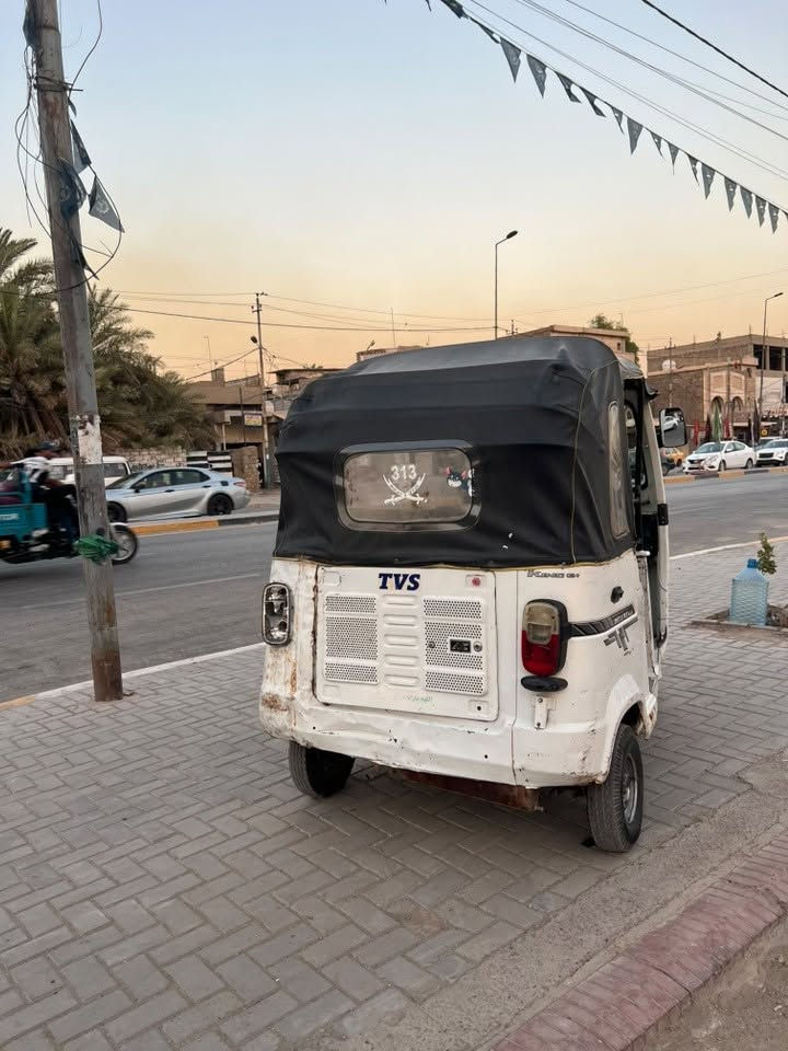السلام عليكم
تكتك للبيع 
موديل 21
السعر ٤ونص وبيهة مجال
العنوان بغداد 
لتواصل على الرقم***********
