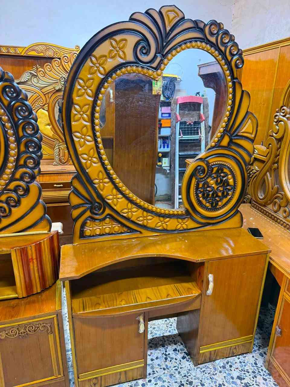 السلام عليكم 
غرفه صاج عࢪاقي مستخدام 
غرفه6/ابواب 📌
السعر ٤٨٠
نضافه 80/💯 
معا نقل فقط داخل بغداد 
واتساب ***********
