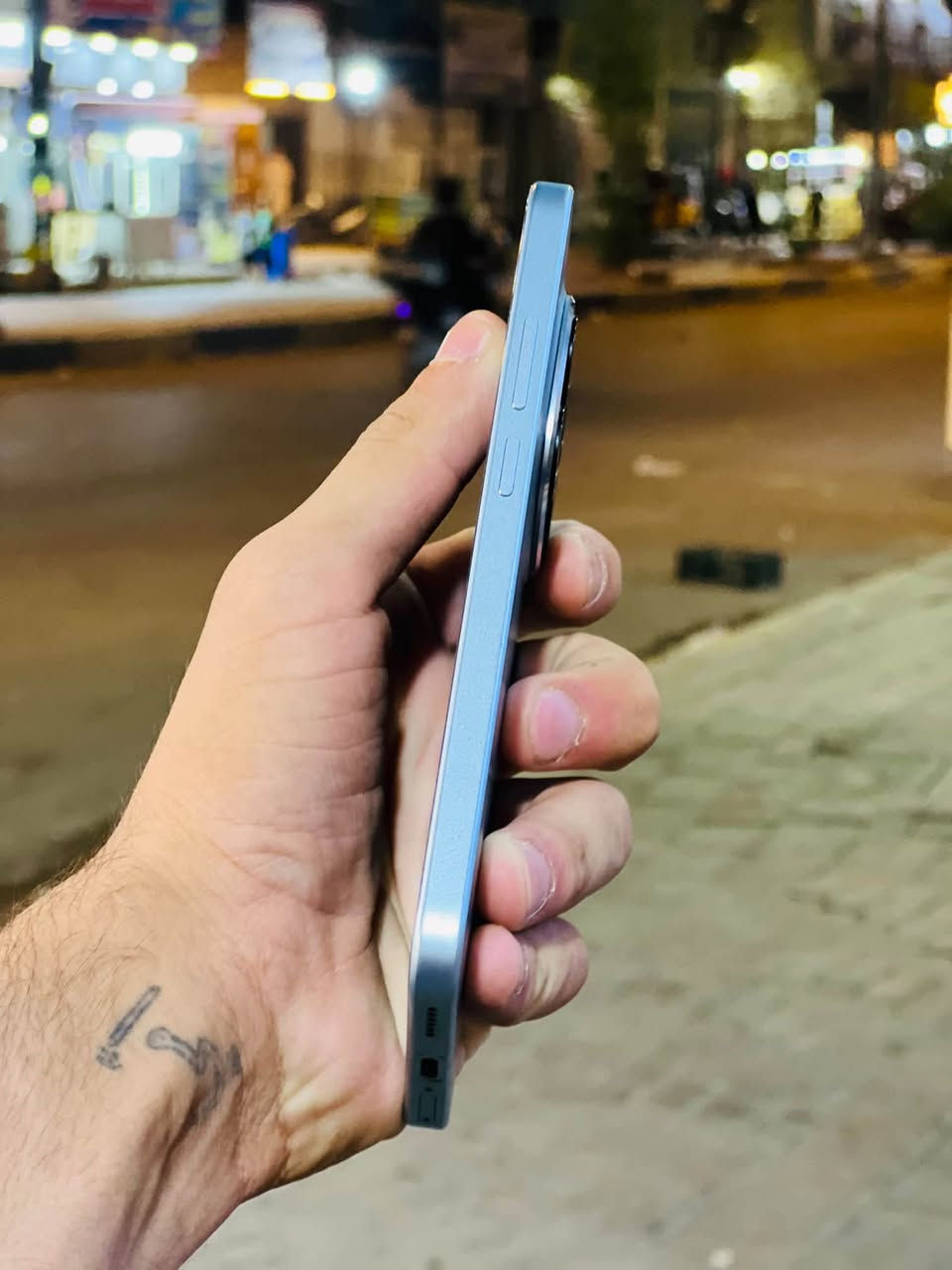 ذاكره ٢٥٦
ريدمي نوت15 برو 5G 

جهاز حيل نضيف كارتونه موجوه بدون ملحقات

سعره ٣٢٥ويرهم مراوس مع أيفون 13/14 +فرق
مكاني بغداد مدينة الصدر 
توصيل ماعندي 
*********** واتساب
