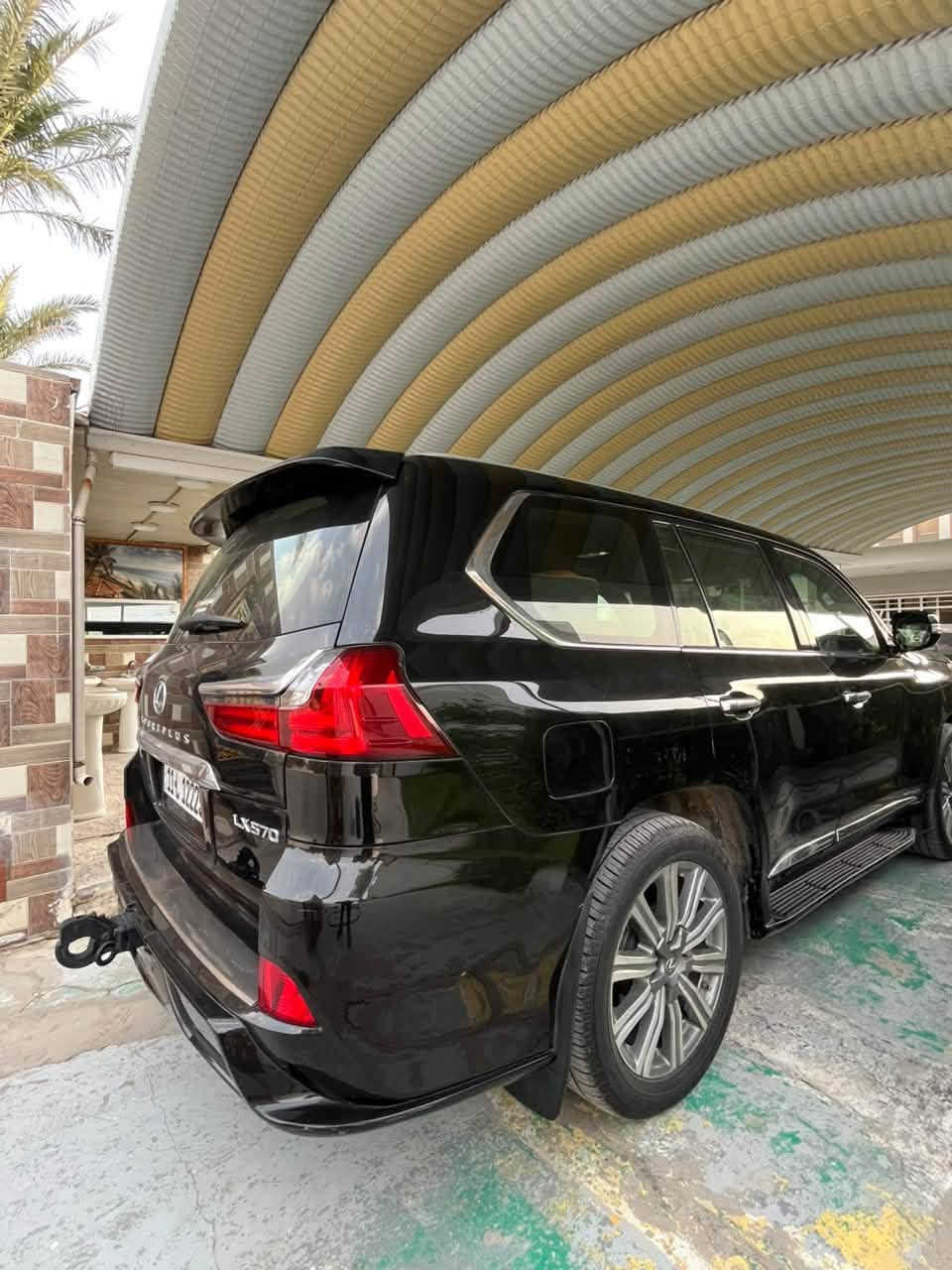 لكزس LX 570 • ٢٠١٧ • ٩٤ الف