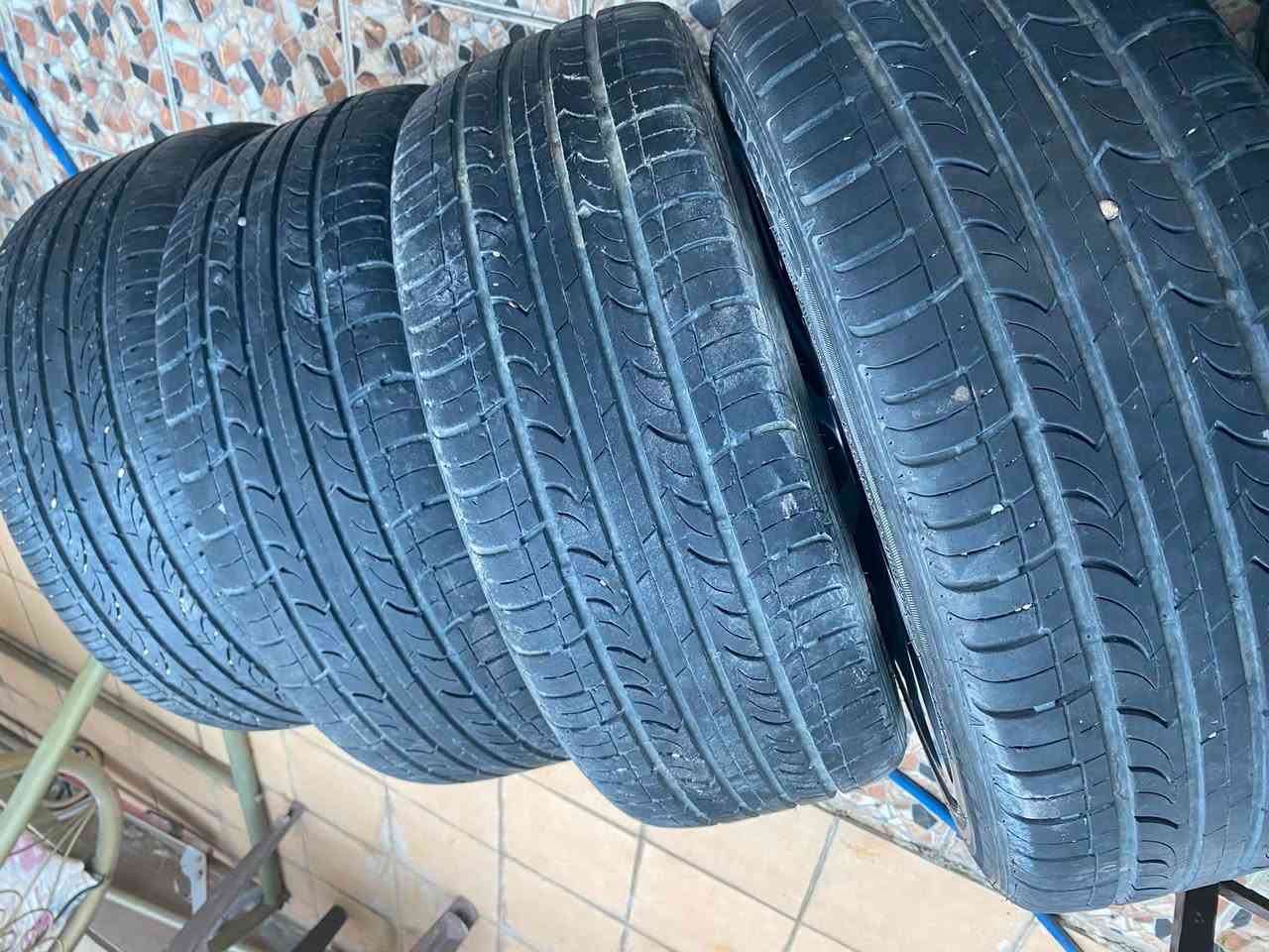 متوفر تايرات عدد اربعه كوري  قياس ٢٢٥/٤٥/١٨ بغداد غزاليه  ١٠٠ الف ***********
