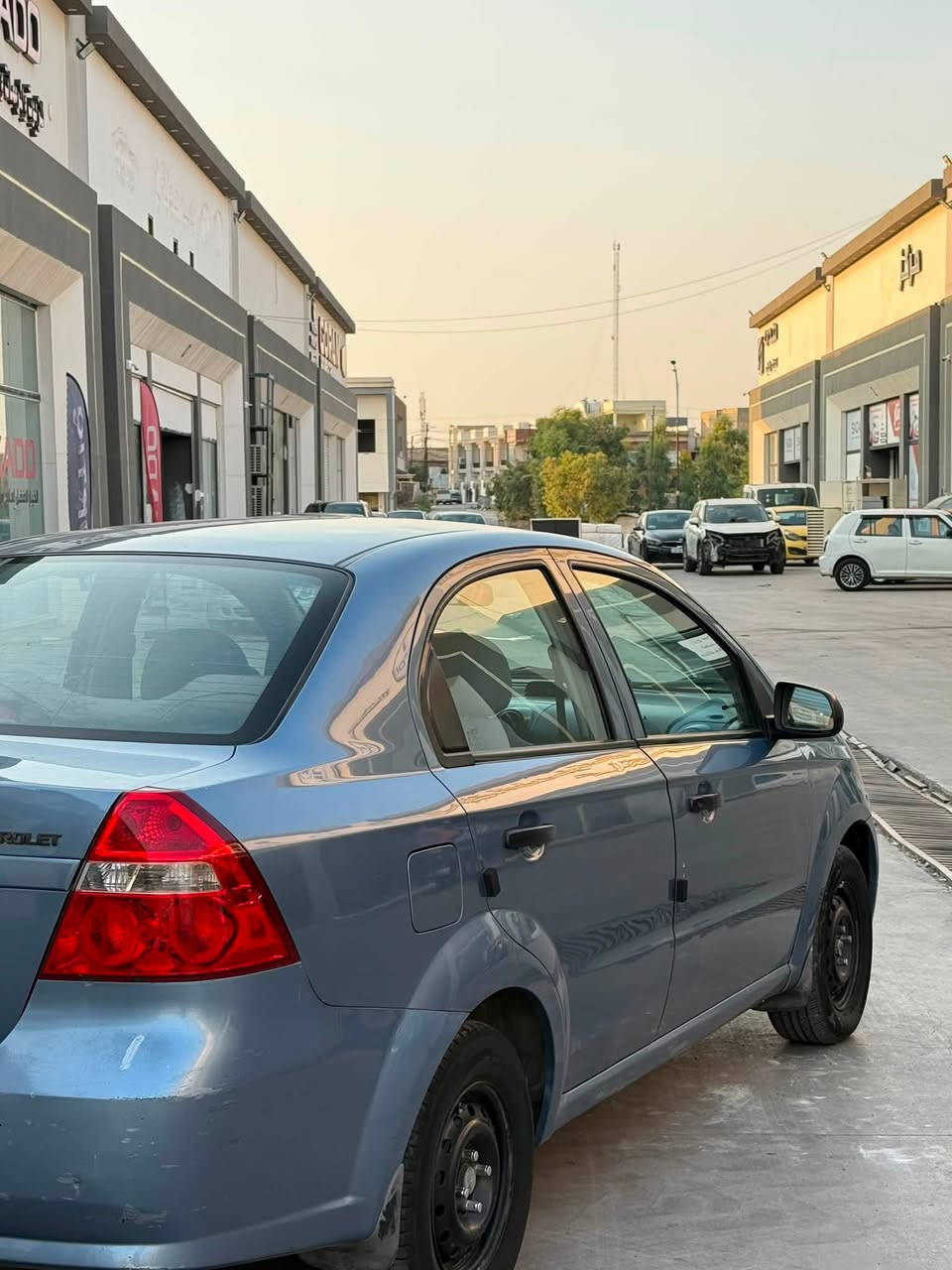 سلام عليكم للبيع بسعر مناسب 57$ و بيها مجال
شوفرليت افيو موديل 2008 
شرط بدون قطرة صبغ شرط حت دعاميات بدون صبغ 
مكينا و كير شرط 
تبريد ثلج ❄️ 
طخم امامي + خلفي كلو جديد 🆕 
مكان سيارة موصل حي تأميم فرع المحطة مكتب الاسطورة ***********

