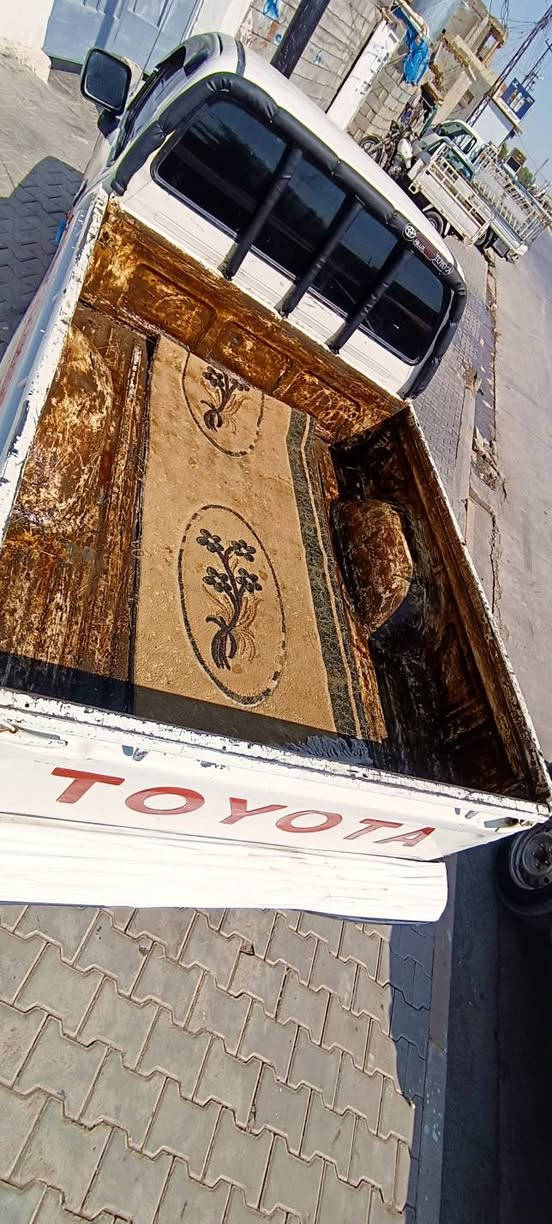 السلام عليكم 
بيكم موديل 2000 رقم صلاح الدين 
مشروع وطني لل 2027 بطاقه بنزين 
كير مكينه اكسل شاصي كله شرط 
السعر 75 وبيه مجال بسيط مكاني كركوك رقم الهاتف/***********
