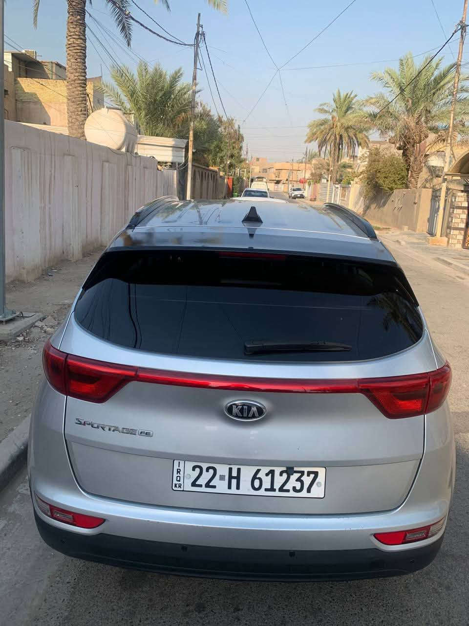 كيا سبورتج موديل 19 وراد امريكي
رقم أربيل بأسمي ماشيه 86 بدون ايرباك
محرك 2400 كير مكفولات تبريد قطعتين شاشه حساسات خلفيه منظومه زينون ثلجي اصلي وعازل جام اصلي 
 حادث فقط الهلال الخلفي
السعر 150 
بغداد ***********

