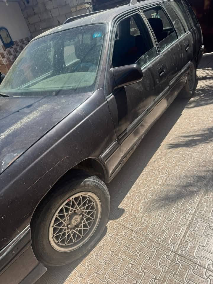 السلام عليكم 
اوبل اوميكا1992 باسمي
 للبيع مكسور ذراع بستم فقط
مكاني ديالى الخالص 
***********
