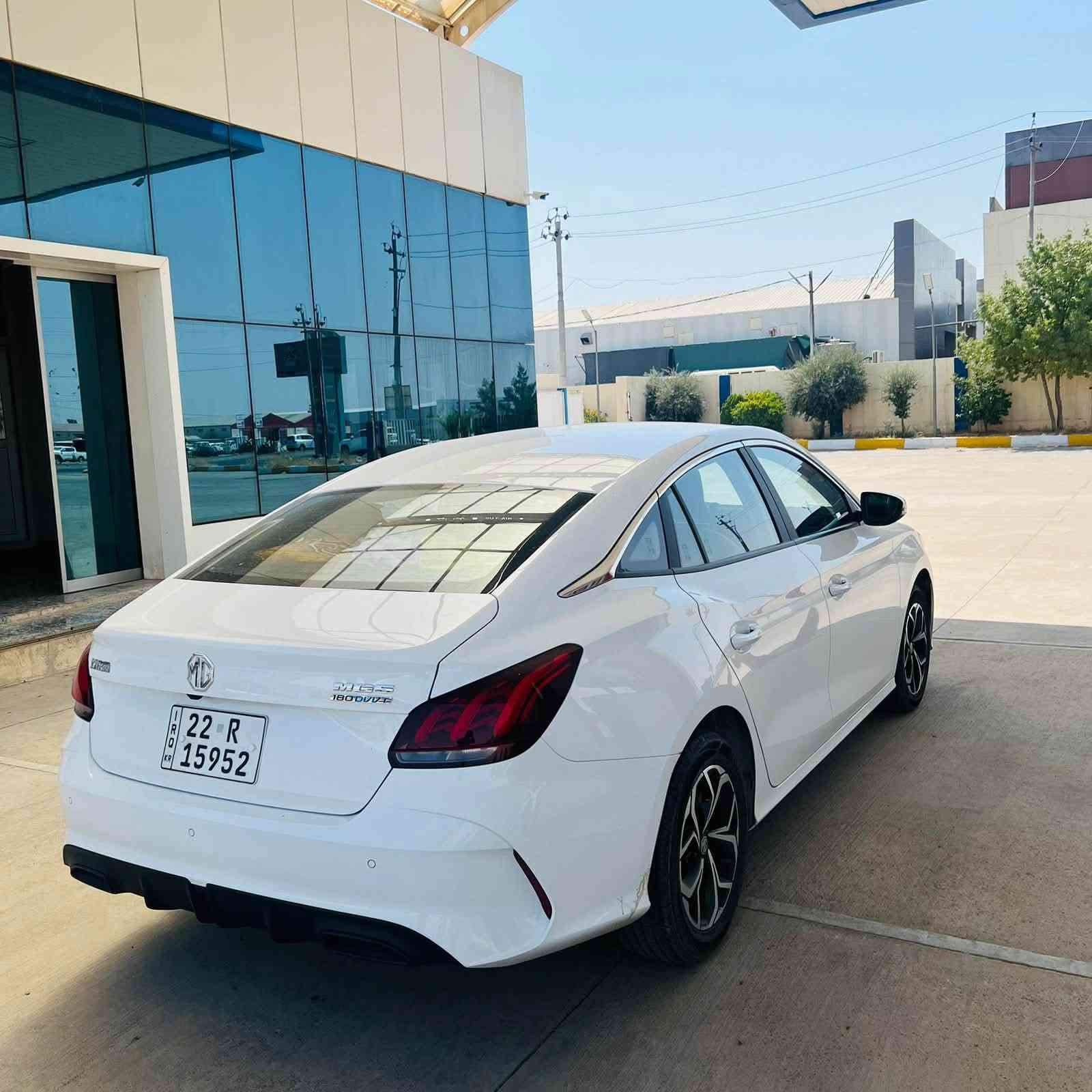 Mg5 موديل ٢٠٢٥ 
مواصفات
بصمه 
شاشه كبير 
جام كاربلي 
كير عادي 
فول ٤٥٠٠٠ الف كم 
سيارة كلين تايتل 

اتصال واتساب ☎️
***********
🟥علق يصلك سعرها
