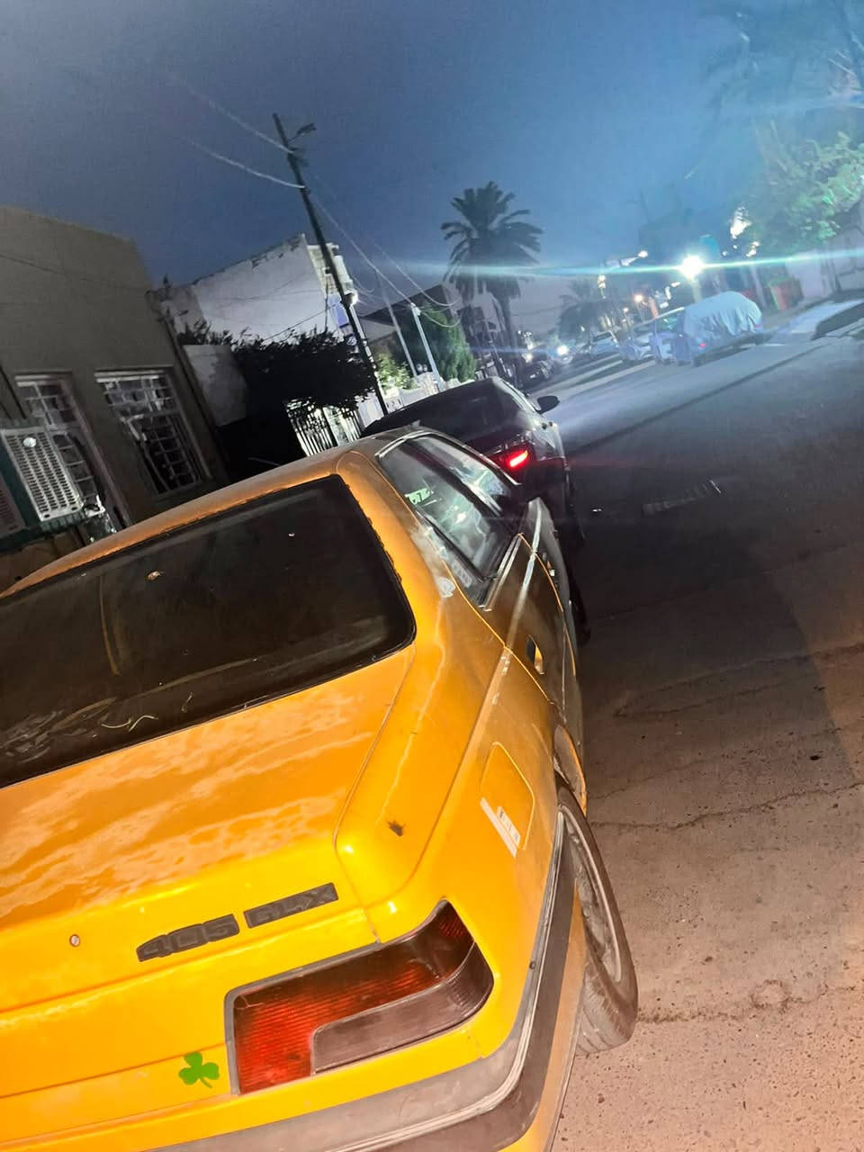 السلام عليكم بيجو 405 glx 2012 تكسي رقم بغداد الانكليزي هزة جديدة سنوية باسم والدتي تحويل ثاني تبريد الكتف مال فان عطلان يتبدل يشتغل اني شادلها منضومة تبريد جديدة من كلشي كمبريسر جديد راديتر جديد فان جديد وتخم تايرات جديد وصدر جديد امامي وخلفي وتخم نوزلات جديد بيها ضربة باب السايق عايفها بدون تصليح ولا صبغ وبيها بيكن بس بدون تبخير السيارة ما تبخر وبالجديد كامت تضرب هاف يراد الكلج يتبدل رايدها ب22 ورقة وبيها مجال كلش بسيط مكان السيارة بغداد الدورة وهذا رقمي ***********وها مصفرة هيئ وغرامات

