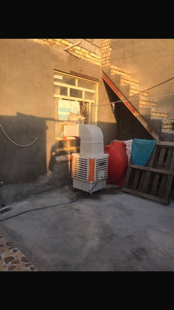 بيت للبيع بسكك وره اسواق البصره بزراعي قرار محكمه مساحته ١٥٠ متر بي غرفتين وبراني وهول ومطبخ وصحيات البيت جاهز تجي وتكعد كل الخدمات متوفره شارع مقرنص ماء كهرباء سعر البيت ب٢٩ وبي مجال الاستفسار أكثر الأتصال على رقم صاحب البيت ***********
